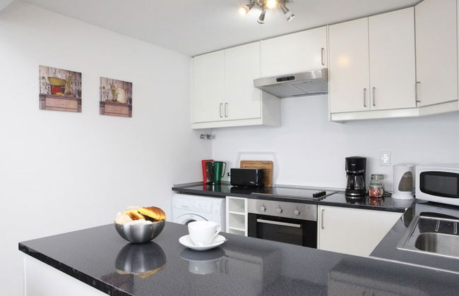 Remarkable view over Cascais Bay - Photo 13