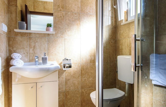 California Apartments II - Photo 57