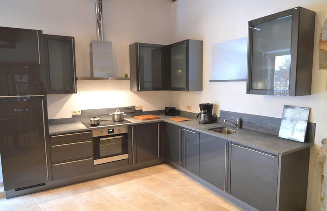 Modern Holiday Home in Senzeille With Garden - Foto 10