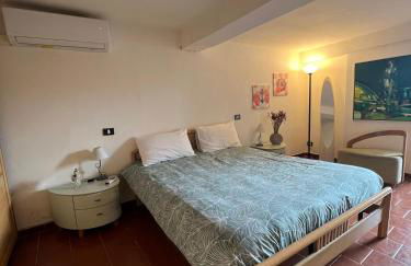 Mari & Monti - Foto 1