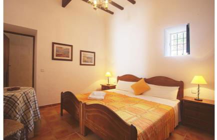 Can Tunicu has amazing sea views and is located in a quiet area near to San Antonio - Foto 13