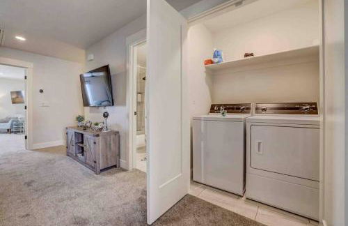 Modern Work/Relax - Private Hottub & Firepit - Foto 9