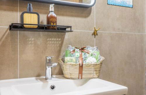 ADIRA Marseille Montgrand 2 étoiles - Foto 141