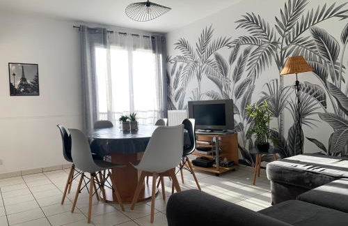 Disney, sunny comfortable 2 bedrooms family apartment, 8 pers, wifi, NETFLIX - Foto 3