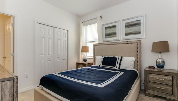 Beautiful 9 bedroom pool home located in the Solterra Resort! 9 Home by RedAwning - Foto 4, Habitación