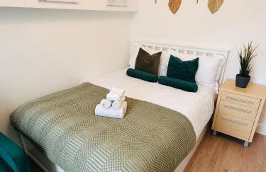 Luxury Private Room with Shared Bathroom and with its own Kitchenette in Halesowen R2 - Foto 12