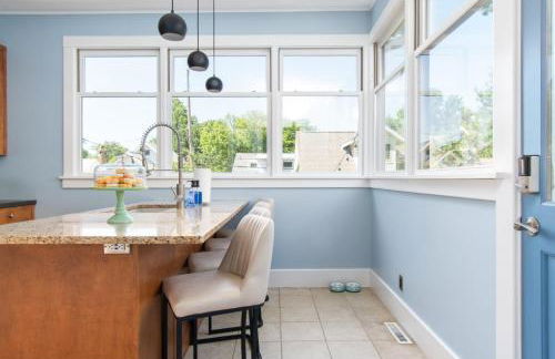 Dundee Getaway Firepit BBQ Walk to Dining & Shops - Foto 17