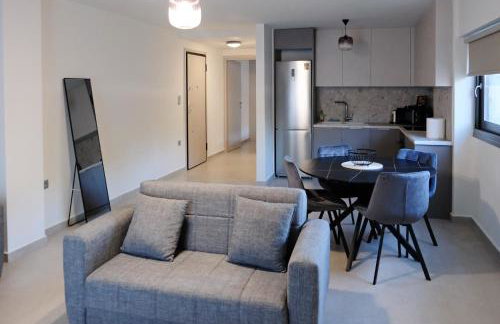 Poseidon 77B Luxury Residences - Photo 42