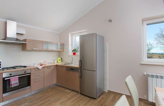 Detached Villa With Private Pool Located on Hill Overlooking Kvarner - Foto 11