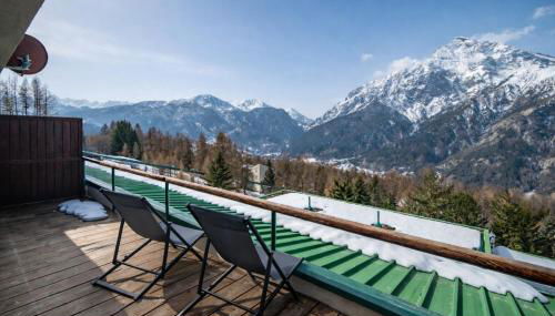 Luxury 9-Bed Apartment Steps from Ski Slopes with Parking & Ski Box - Foto 2