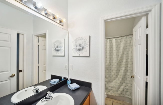 Elegant 5br Villa With Private Pool 5 Bedroom Home by RedAwning - Photo 22