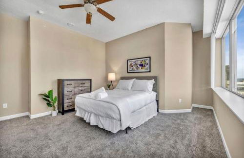 LAKE VIEWS | Paid Parking | Downtown | Gym - Foto 25