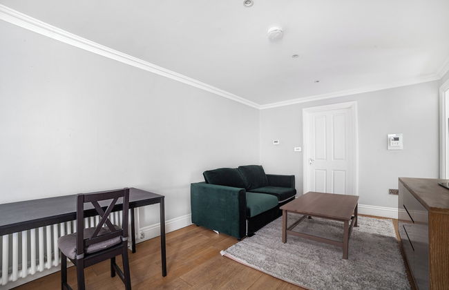 Prime Location Central London - Photo 23