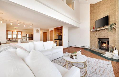 Mountain Top! Family Paradise w Hot Tub & Game Rm - Foto 15