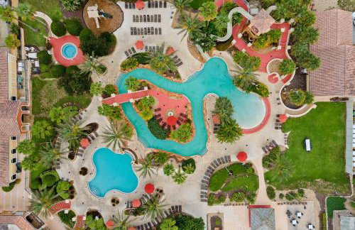 Great Town Home with Lazy River - Foto 2