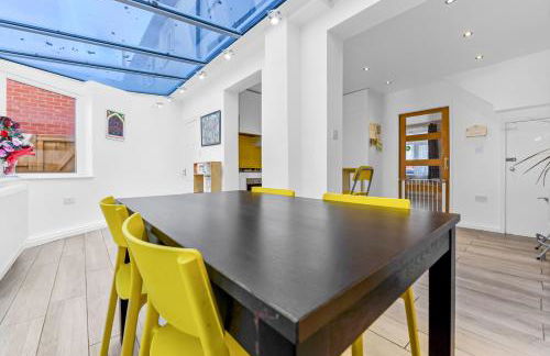 Family House in the Heart of Hanwell with 5 stars! - Foto 6