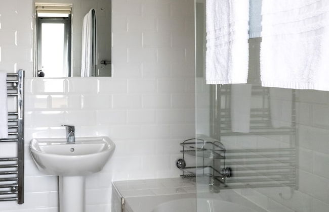 Galway Bay Sea View Apartments - Photo 48