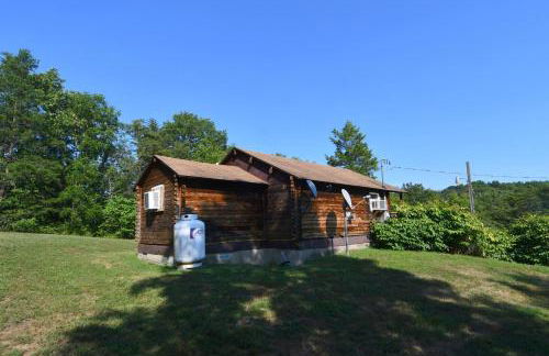 Whispering Hills -- Pet Friendly - Hot Tub - Grill - Wifi - Fire Pit - Covered Porch - Screen Porch - Fireplace - View - Billiard Table - Game room - Foto 20