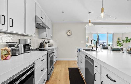 Experience the Pinnacle of Coastal Living at Harbour House - Foto 43