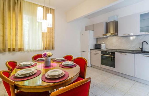 4 Bedroom Stunning Home In Kucice - Photo 25