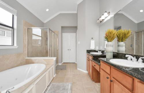 3BR 3Ba Upscale Luxury Home in The Heights - Foto 46