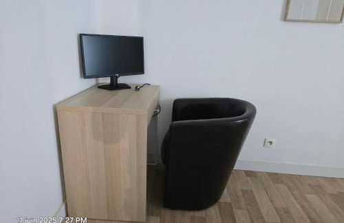 T2 cosy, calme avec balcon, parking et Netflix - Foto 15