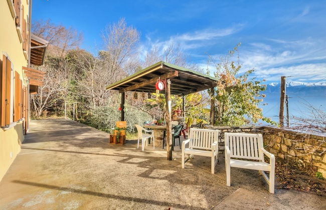 Faby House On Hilly Area And Lake View - Foto 30