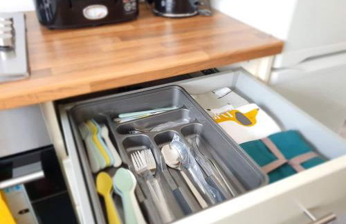 Spacious 3BR - Nr Clifton Train Station 510min walk - Garden Free Parking - Foto 13