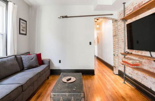 Massive 6BR & 4BA Private Duplex Townhouse Central - Foto 36