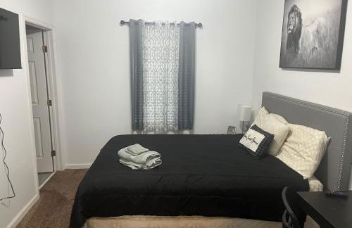 3 Bed 3 Bath Townhome - Foto 12