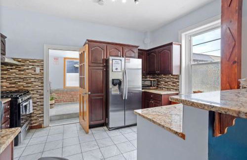 Luxury 8 Bedroom House, Steps to Tropicana, Beach and Boardwalk! - Foto 6