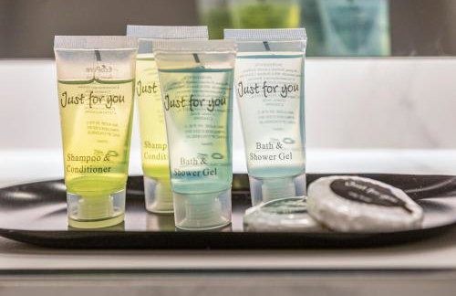 Spacious Luxury Apartment King Bed - Central Location - Foto 28