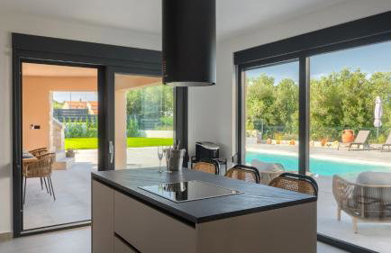 Modern Villa Ava with outdoor pool in Tar - Foto 7