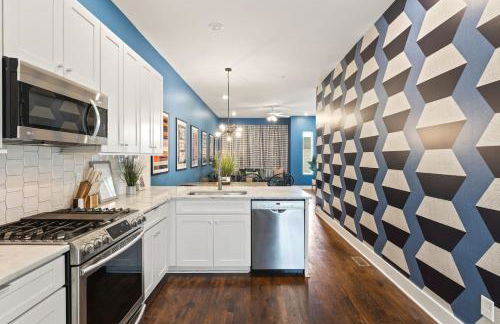 Walk to Vanderbilt and Belmont with Garage and Rooftop Deck - Foto 7