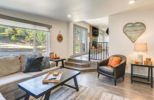 Relax Fireside Prescott Retreat with Hot Tub! - Foto 10