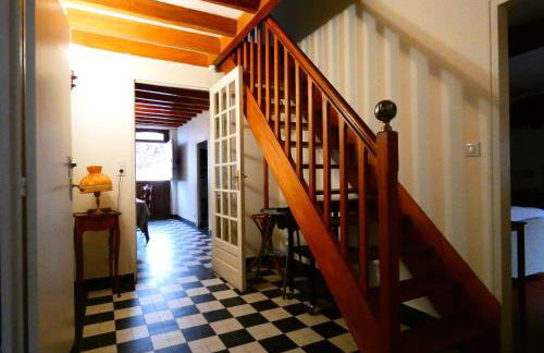 Escapade Paisible: Gîte pour 8 à Saint-Hilaire-sur-Yerre, Jardin Clos, Proche Chateaudun et Chartres - FR-1-581-131 - Foto 5