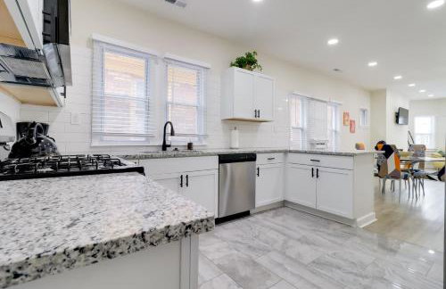 Modern Updates and Great Location! Detroit Duplex - Foto 2