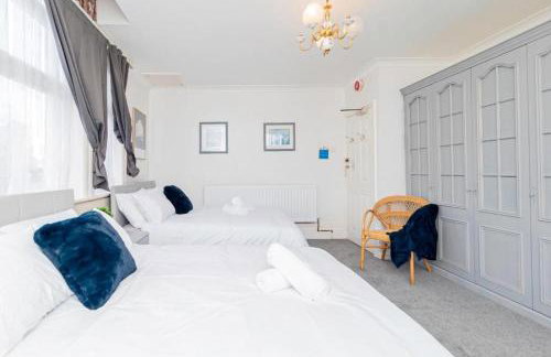 Contractor Stay above bar and restaurant - Foto 6