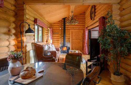 Hunters Lodge - Photo 10