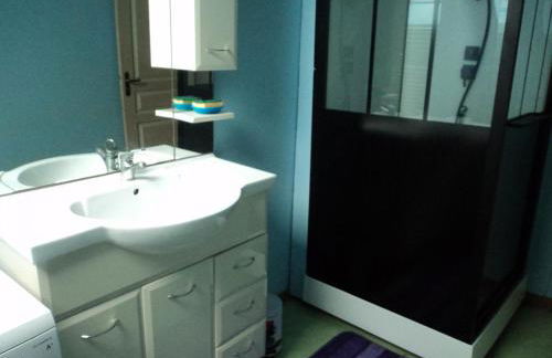 Maison rénovée à Bransat avec spa, WiFi et animaux acceptés - FR-1-489-294 - Foto 13