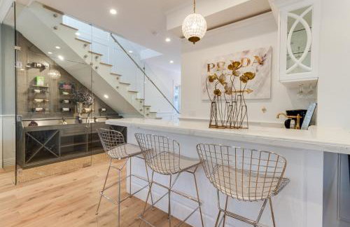 Beautiful 2 Story Right by the Water, Ocean View - Foto 13