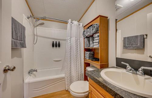 Boat, Fish, Hike and Explore Cozy Home in Bronston - Foto 16