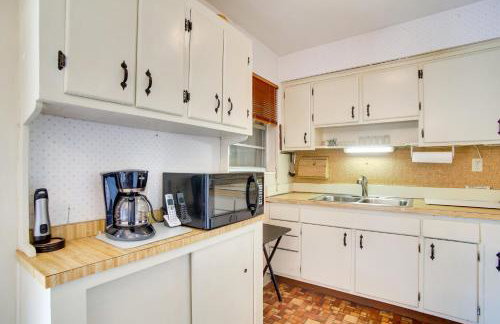 Pets Welcome Cozy Home with Pool in Margate! - Photo 9