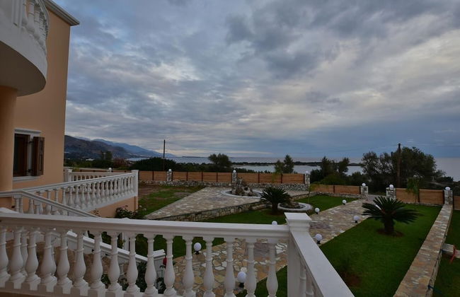 Flisvos Villa - Photo 38