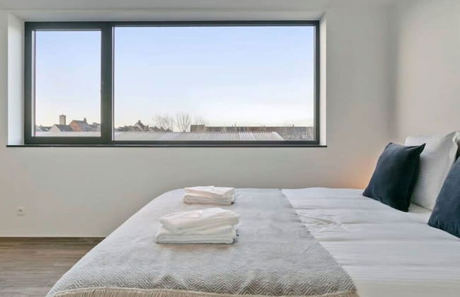 Spacious 3 Bedroom Apartment With Private Garage - Foto 18