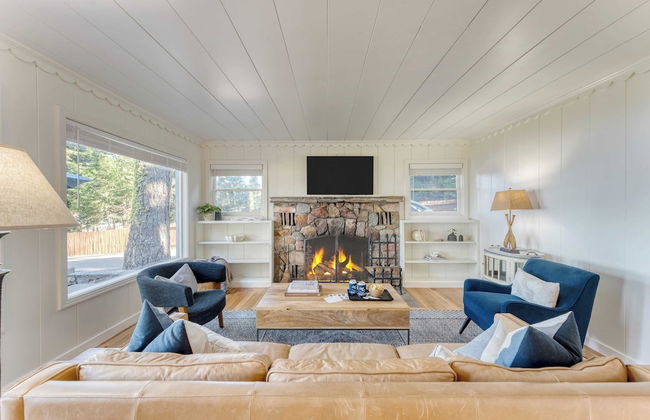 West Shore Lake House by Avantstay Ski Cabin w/ Backyard Sledding Hill! - Photo 9