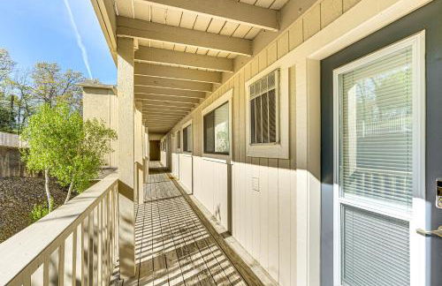 Lakefront Osage Beach Condo with Balcony and Pool - Photo 19