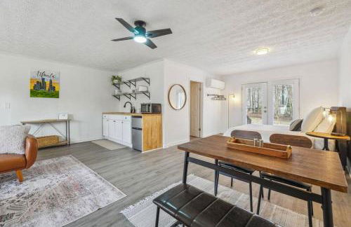 Cozy Kennesaw Apartment Close to KSU with EV Plug In - Foto 13