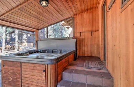 Kathys Cabin, King Bed, Hot Tub, Near-NAU & Downtown attractions, Perfect Year-Round Mountain Getaway - Photo 48