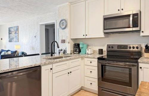 Out To Sea - Oceanfront 2 Bedroom, 2 Bath Condo - Foto 33